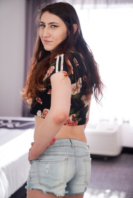 adolescente transexuelle assez nue photo