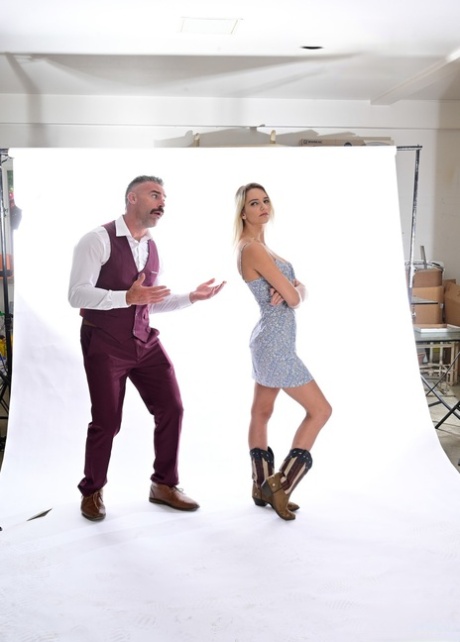 spódnica kurwa ekskluzywna sztuka galerie