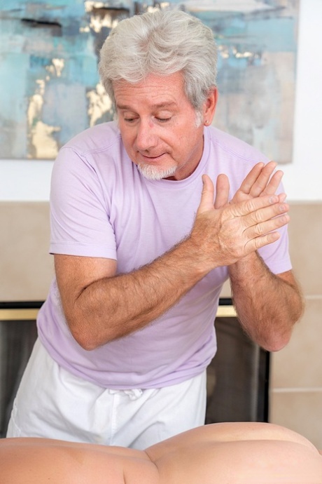 volwassen massage behoorlijk exclusief afbeelding