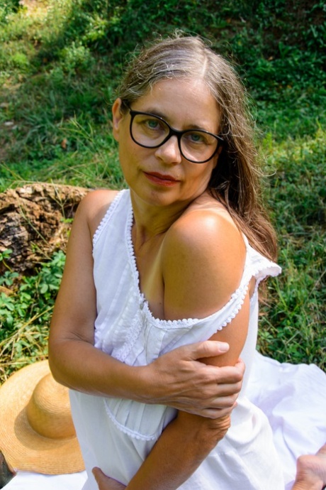 Brünette Oma sexy nackte foto
