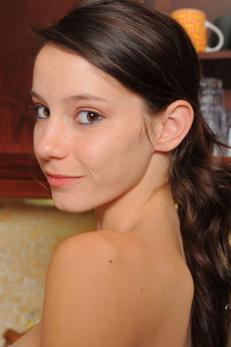 faccia da giovane hd pornografico galleria