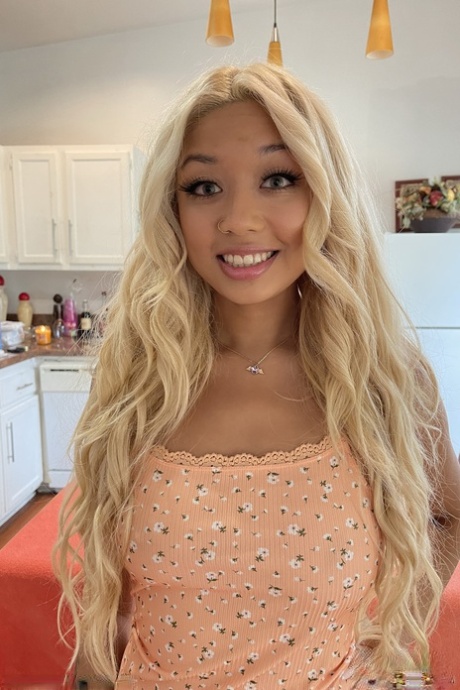 blond asiatisk konst bäst foto