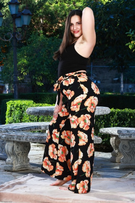 axila de mujer gordita desnudos calientes imagen