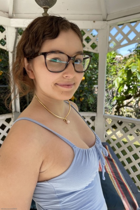 Leana Lovings nice star image