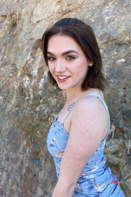 Gracie Gates exclusive star images