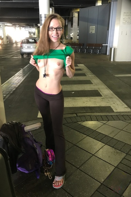 Norah Nova xxx pornstar pictures