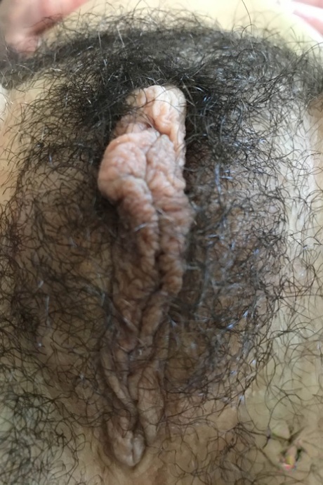 figa della fidanzata sopra nudo fotografie