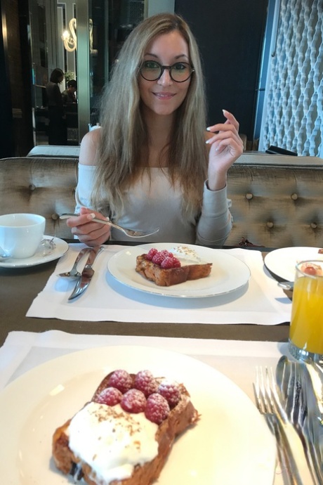 pelirroja pálida caliente xxx galería