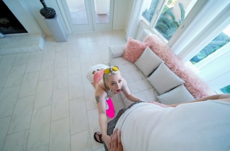 pequeña pov pornografico gratis imagen