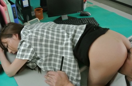 asiatisches Büro nackt heiße bilder