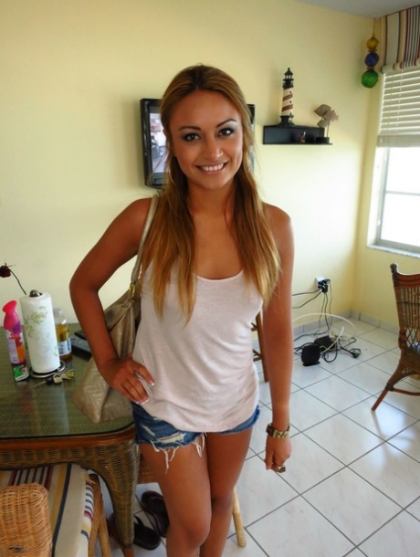 Natalia Robles naked actress picture