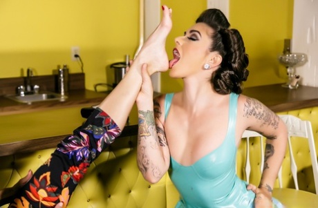 lesbian feet licking naked galleries