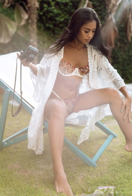 witte lingerie heet erotisch afb
