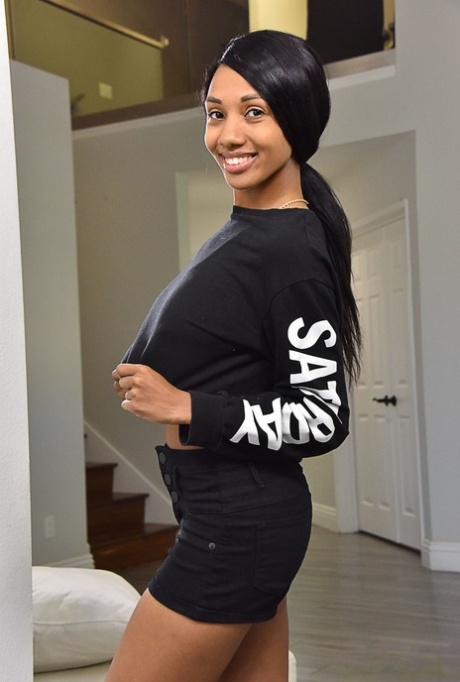 Alexis Avery pornstar nudes archive