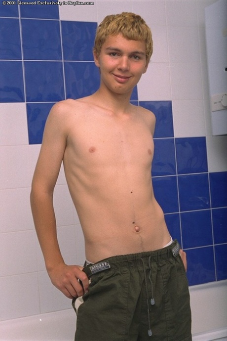 gay shower free xxx photo