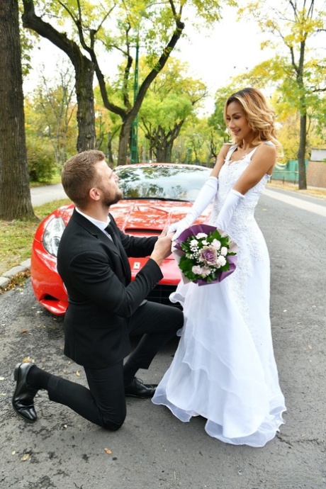 bride hot sexy pic
