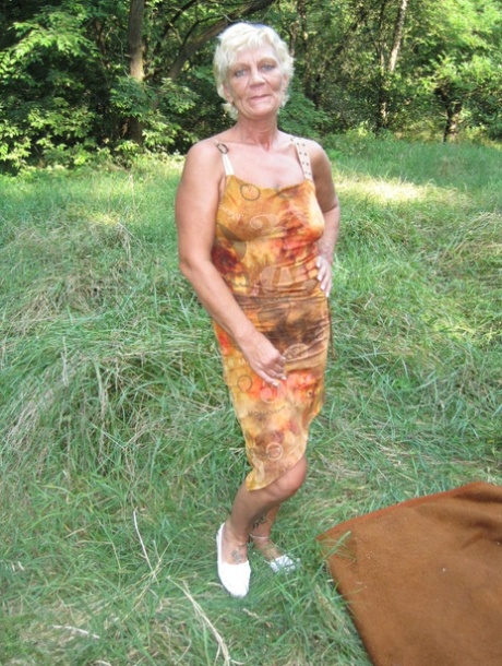very old granny adult photos