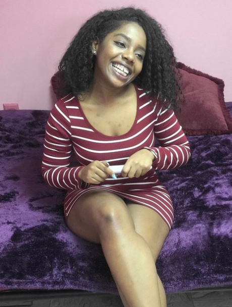 latina con capelli corti libero nudo gallerie