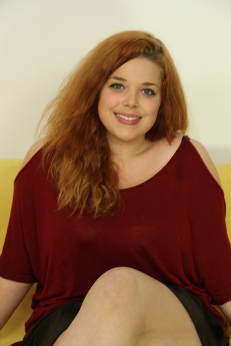 curvy babe nudes pic