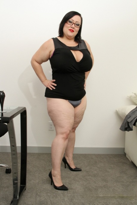 chubby short hair art xxx archive