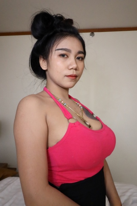 kurvige Asiatin sexy kunst bilder