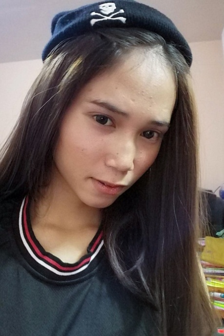 adolescente ladyboy xxx érotique photos