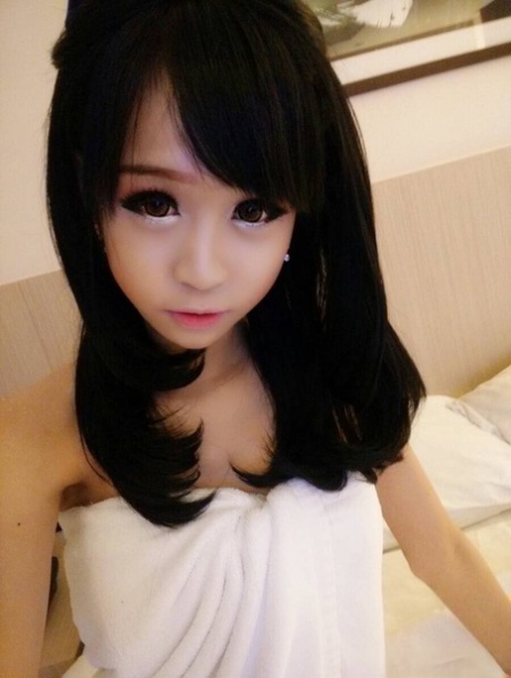 kleiner Ladyboy heiße bild