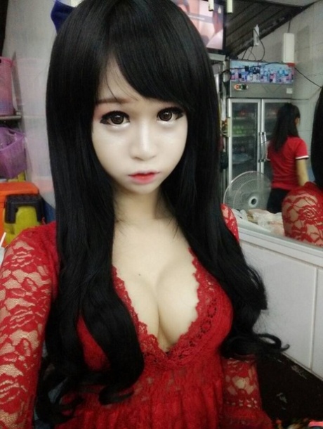 petite ladyboy nu pornographique galerie