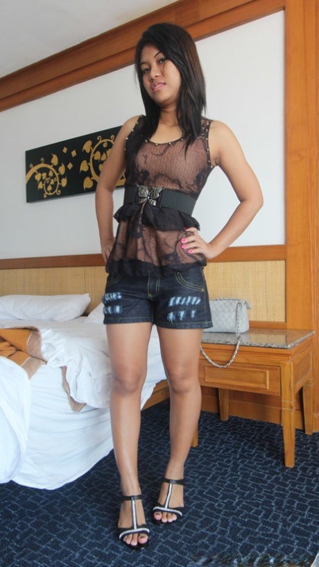 asian girlfriend naked archive