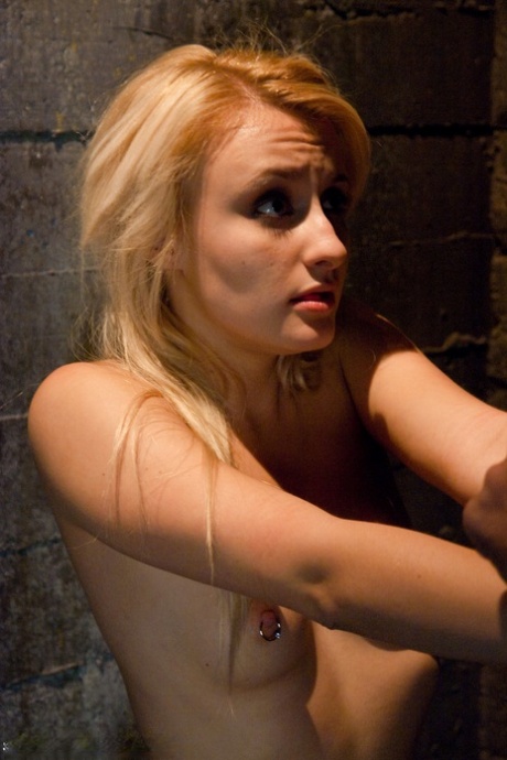 süßes BDSM nacktheit perfekte bilder
