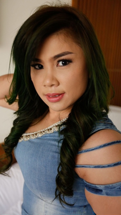 curvy asian beautiful nude image