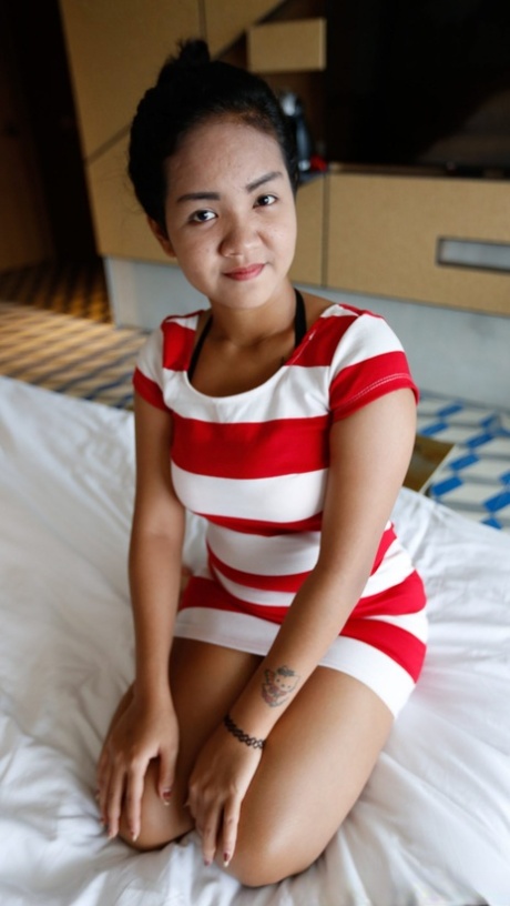 hairy asian teen porn gallery