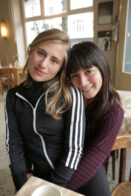 adolescente lesbienne beau nu galeries