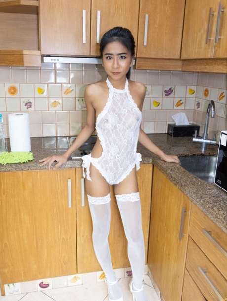 thai teen sexy nudes images