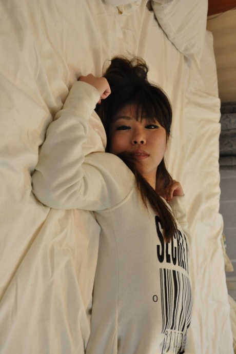 winzige asiatische porno sexy bilder