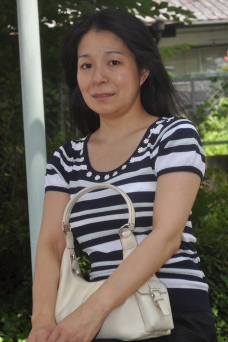 japanese mature naked picture