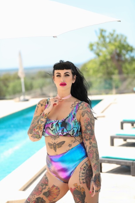 kurvig bikini erotic xxx galleri