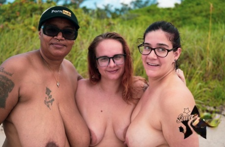 granny beach art porn photos