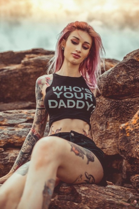 pink hair nude image