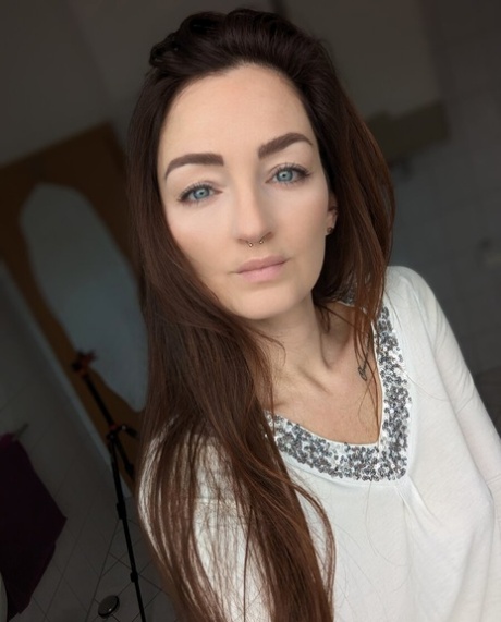 zrzka modré oči nahý hd img
