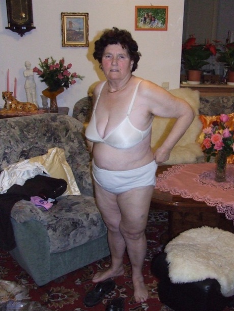 alte fette Oma heiße nette bilder