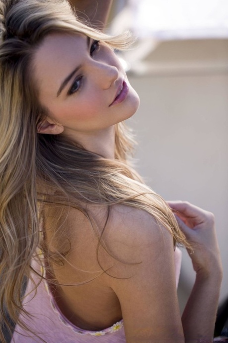 solo model sexy nudes galleries