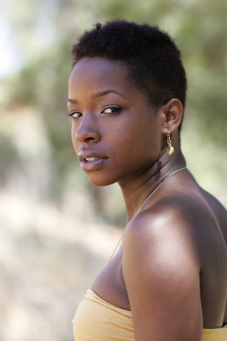 short hair ebony art xxx archive