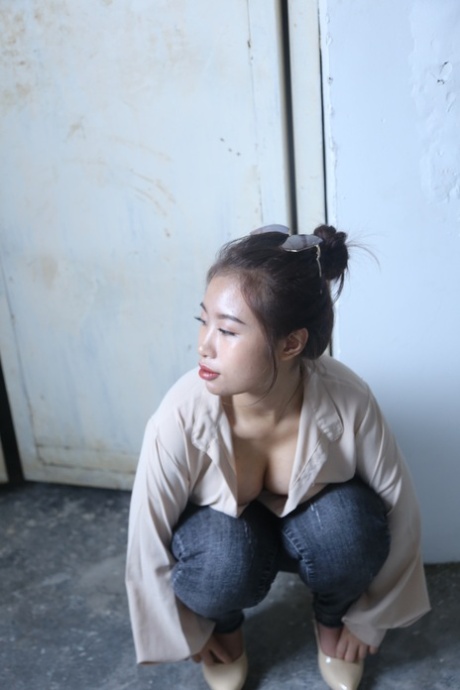 asiatisk tonåring stora bröst perfekt nice bilder