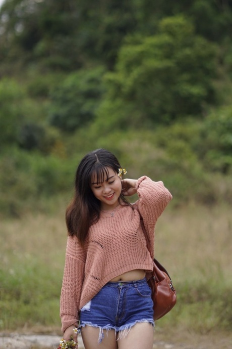 アジアのクローズアップ セクシー裸 画像
