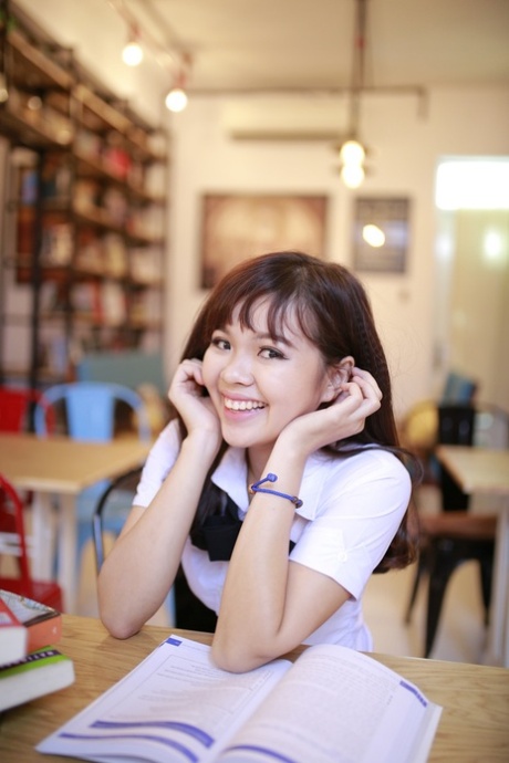 asian schoolgirl art nude archive
