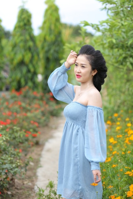 asian outdoor hot nude gallery