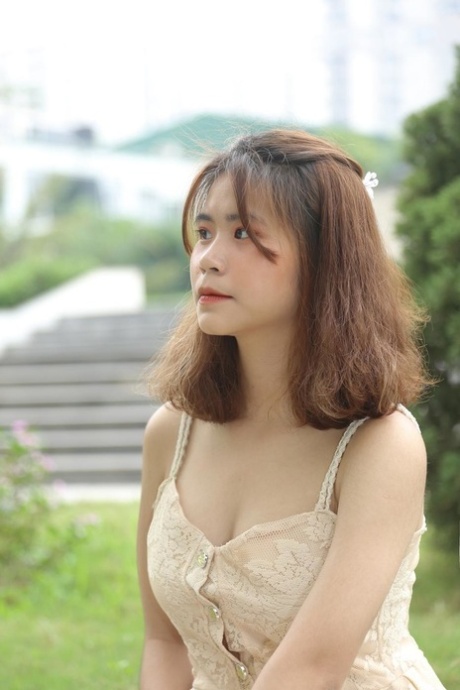亚洲服饰 成人 畫廊