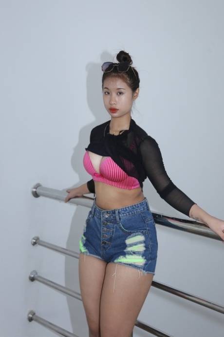 pantaloncini asiatici perfetto bello fotografie