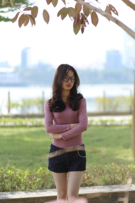 lunettes asiatiques chaud et sexy img